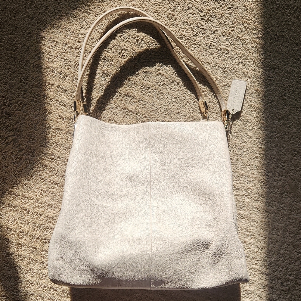 Coach Phoebe Shoulder Bag Pebbled Leather Cream Off White